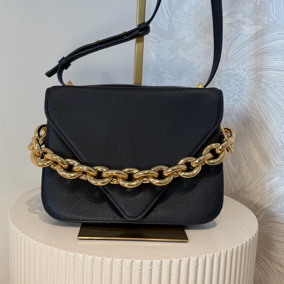 Bottega Veneta Mount Chain Bag Black - Picture 6 of 10
